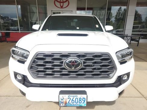 Used 2023 Toyota Tacoma TRD Sport AWD/4WD image 5