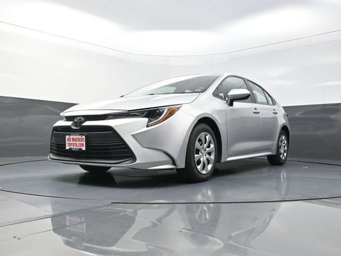 Used 2024 Toyota Corolla LE image 49