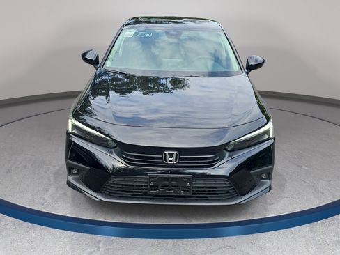 Used 2023 Honda Civic Touring image 2