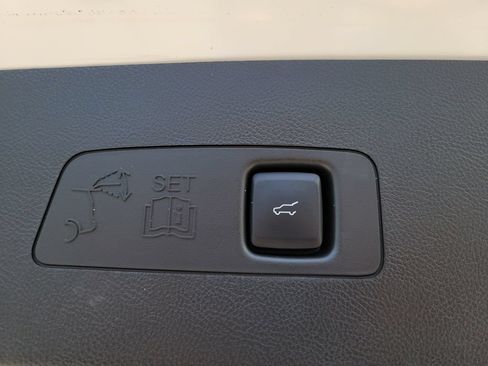 Certified 2022 Lincoln Corsair FWD w/ Equipment Group 101A image 7