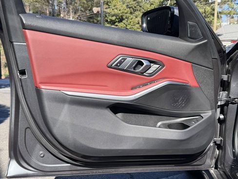 Used 2022 BMW 330i xDrive Sedan w/ M Sport Package image 29