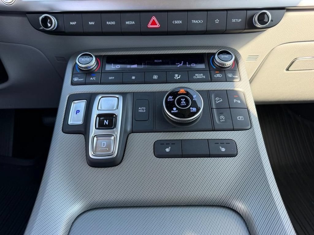 Used 2025 Hyundai Palisade SEL AWD/4WD image 18