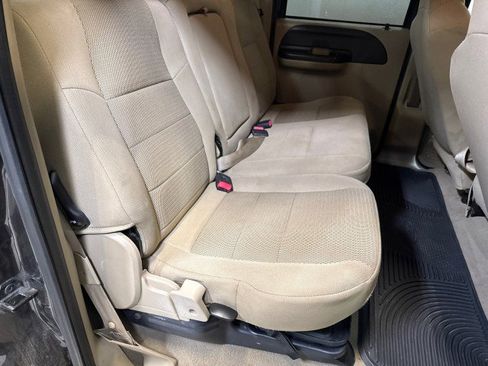 Used 2005 Ford F350 XLT image 62