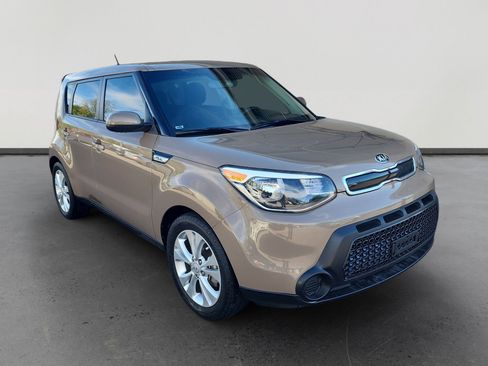 Used 2015 Kia Soul + image 7