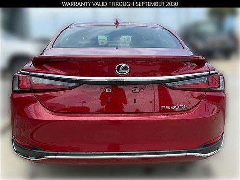 Used 2025 Lexus ES 300h w/ Premium Package FWD image 8