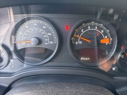 Used 2014 Jeep Patriot Sport w/ Tire & Wheel Group AWD/4WD image 5