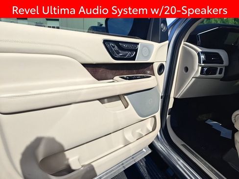 Used 2020 Lincoln Navigator Reserve w/ Luxury Package RWD image 7
