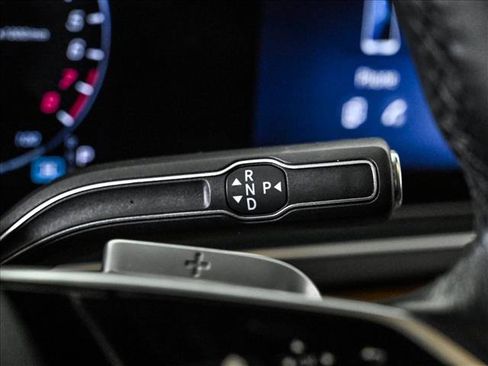 Certified 2025 Mercedes-Benz GLE 450e 4MATIC image 12