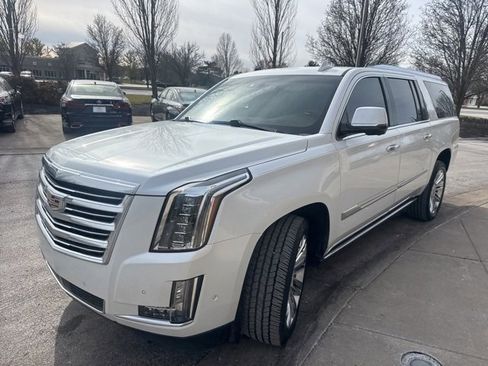 Used 2019 Cadillac Escalade ESV Platinum image 7