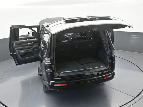 Used 2024 Jeep Grand Wagoneer Series III w/ Quick Order Packagew 28T image 89