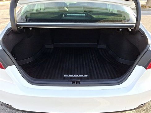 Certified 2021 Toyota Camry LE image 27