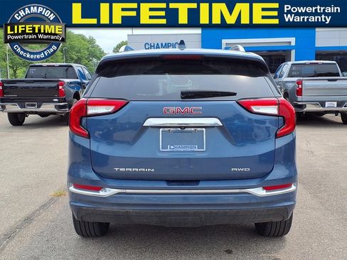 Used 2024 GMC Terrain Denali w/ Denali Premium Package AWD/4WD image 6
