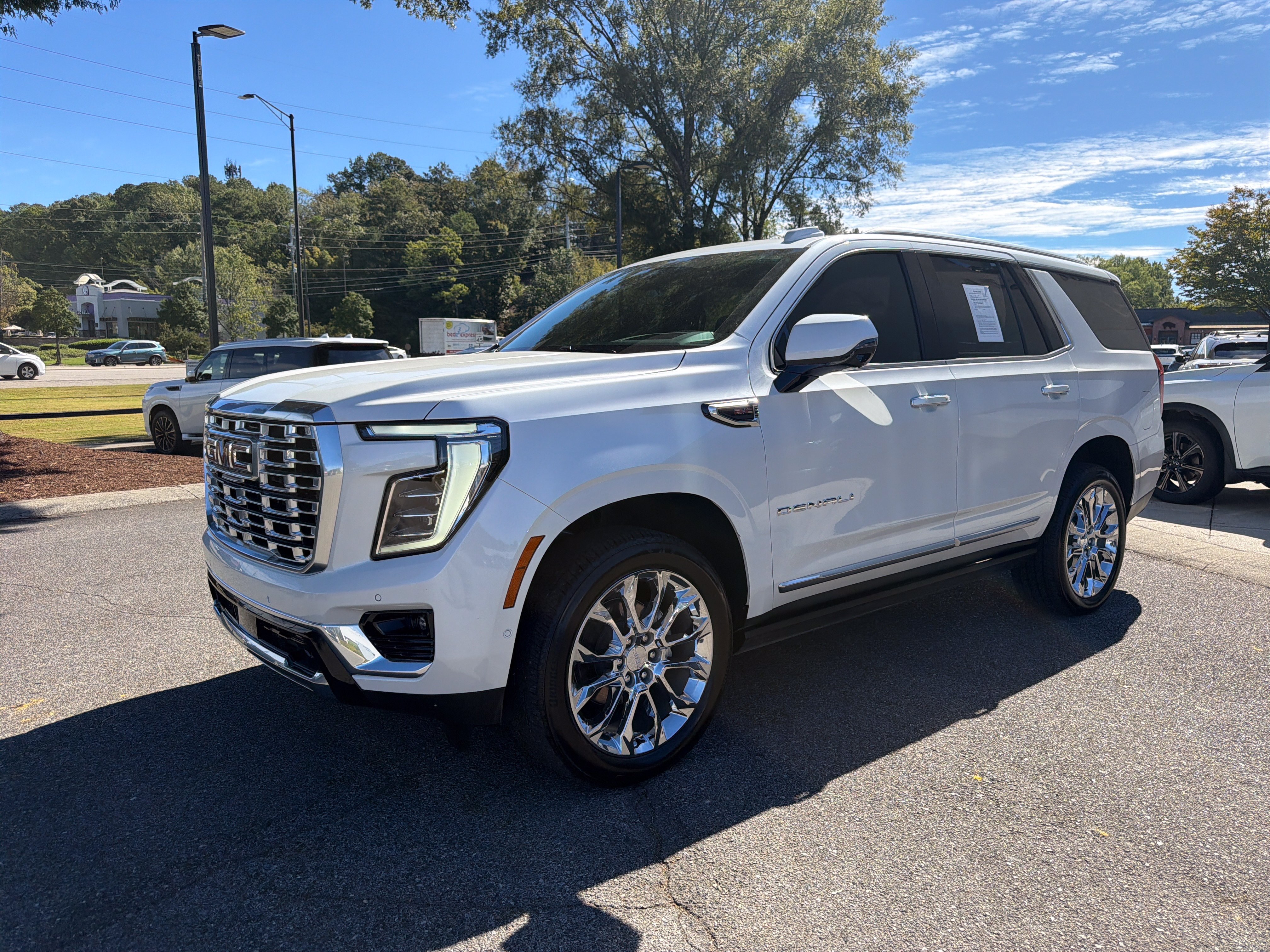 Used 2025 GMC Yukon Denali w/ Sun & Power Step Package AWD/4WD image 5