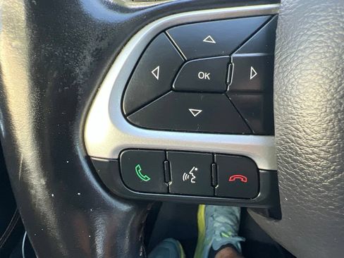Certified 2021 Jeep Compass Limited FWD image 42