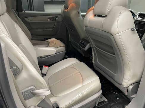 Used 2015 Chevrolet Traverse LT AWD/4WD image 23