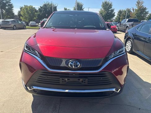 Used 2021 Toyota Venza Limited w/ Advanced Technology Package AWD/4WD image 3