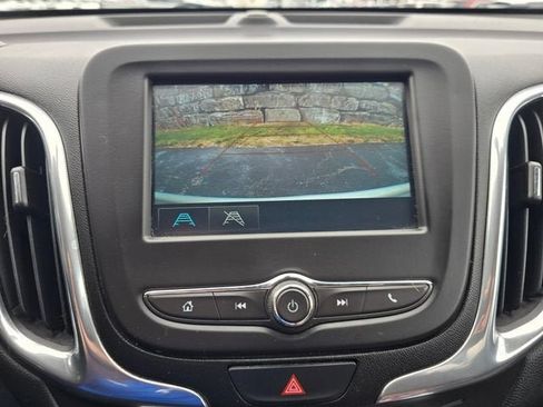 Used 2018 Chevrolet Equinox LT FWD image 23