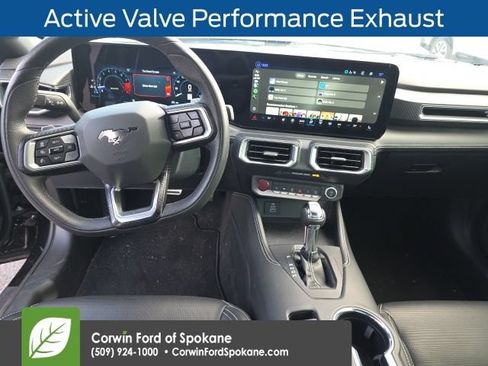 Used 2025 Ford Mustang GT Premium RWD image 9