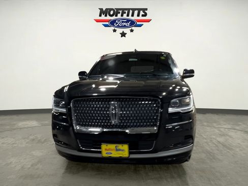 Used 2024 Lincoln Navigator Reserve image 8