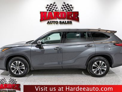 Used 2021 Toyota Highlander XLE