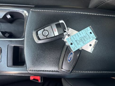 Used 2019 Ford Fusion SE AWD/4WD image 35