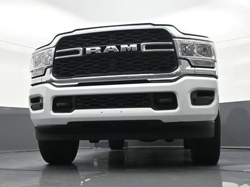 Used 2024 RAM 2500 Tradesman w/ Chrome Appearance Group AWD/4WD image 32