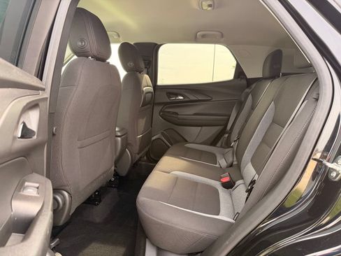 Used 2025 Chevrolet TrailBlazer LT FWD image 4