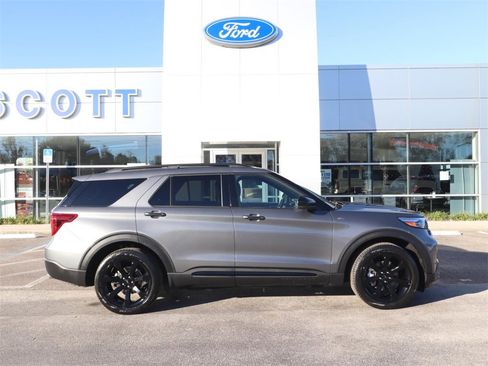 Certified 2023 Ford Explorer ST-Line w/ Class IV Trailer Tow Package image 14