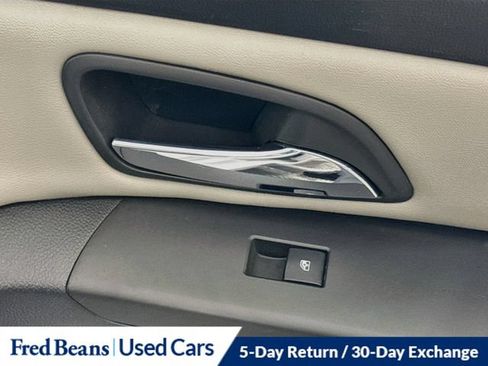 Used 2014 Chevrolet Cruze LS FWD image 37