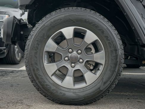 Used 2021 Jeep Wrangler Unlimited Sahara w/ LED Lighting Group image 10