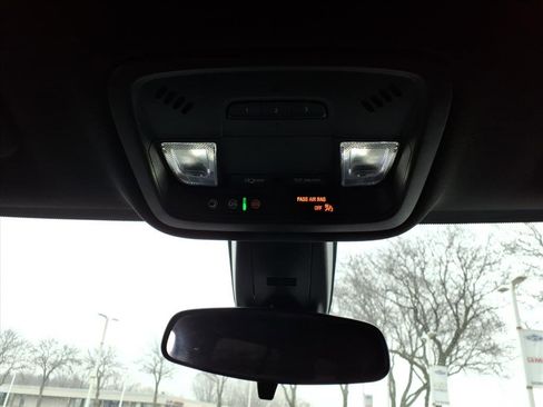 Certified 2023 Chevrolet Traverse LT image 25