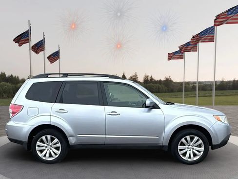 Used 2012 Subaru Forester 2.5X Premium w/ All-Weather Pkg AWD/4WD image 9