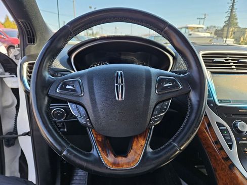 Used 2016 Lincoln MKX Reserve w/ Luxury Package AWD/4WD image 23