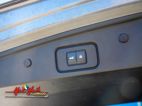 Used 2023 Nissan Pathfinder Platinum w/ Cargo Package image 8