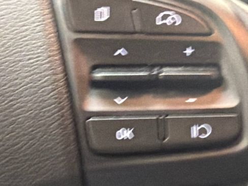 Certified 2026 Hyundai Venue SEL FWD image 20