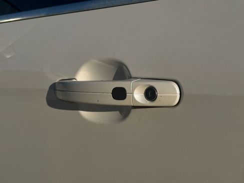 Used 2015 Ford Focus Titanium FWD image 44
