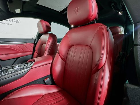 Used 2023 Maserati Levante Modena image 20