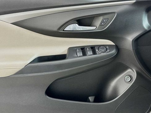 Used 2024 Buick Envista Avenir image 16