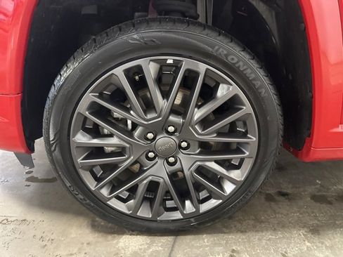 Used 2023 Jeep Compass Limited image 40