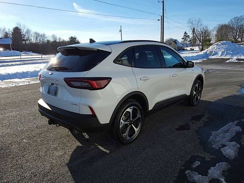 Used 2025 Ford Escape ST-Line Select w/ Class II Trailer Tow Package image 8