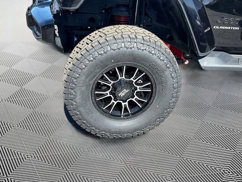 Used 2021 Jeep Gladiator Overland AWD/4WD image 35