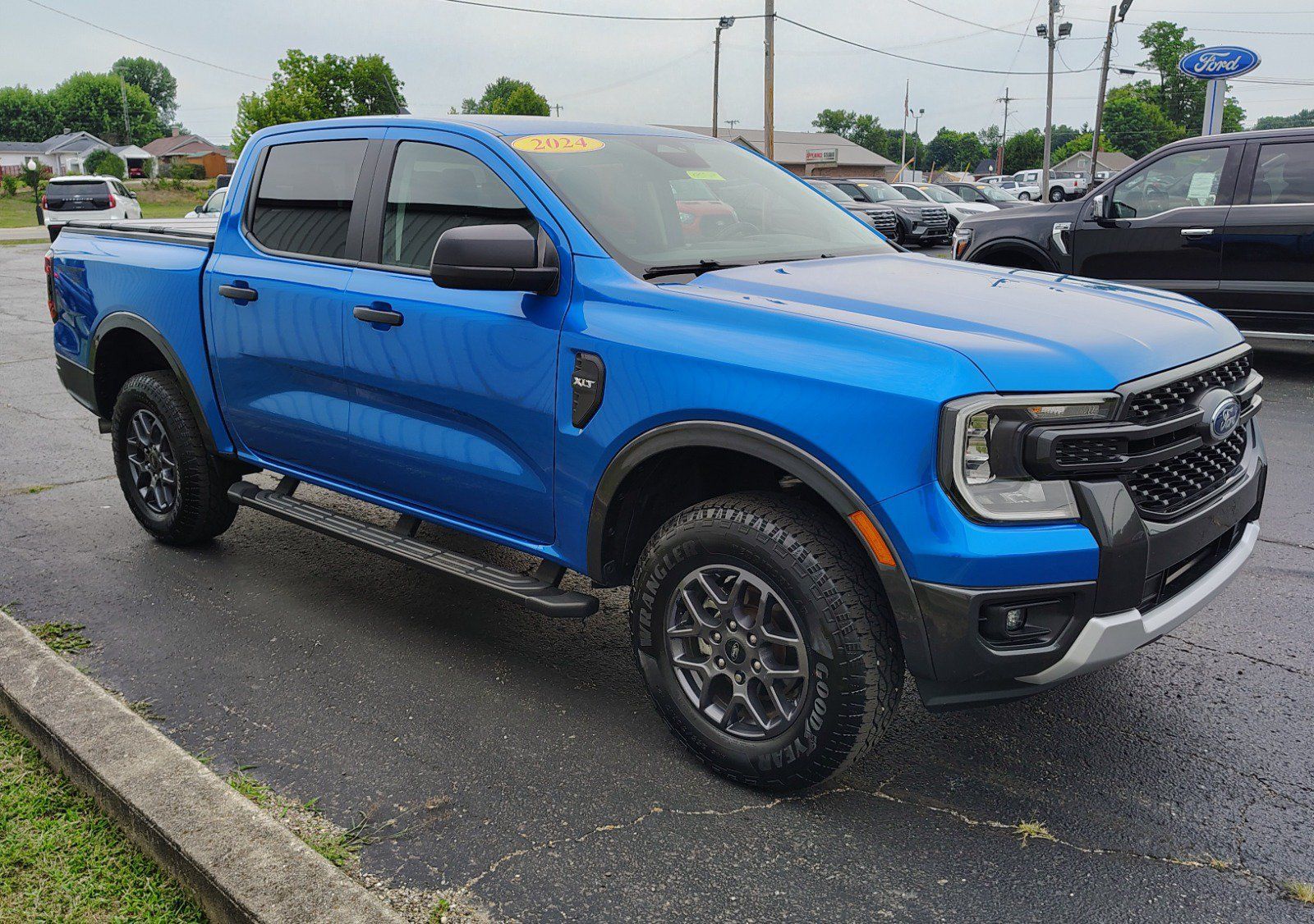 Used 2024 Ford Ranger XLT w/ Trailer Tow Package AWD/4WD image 3
