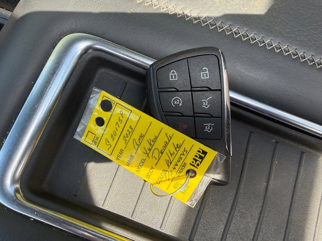 Used 2023 GMC Yukon Denali RWD image 38