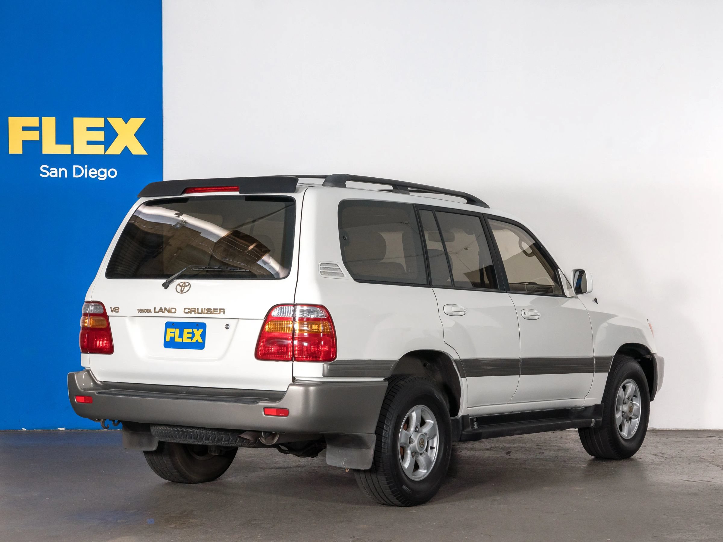Used 1999 Toyota Land Cruiser w/ Leather Trim Pkg AWD/4WD image 5
