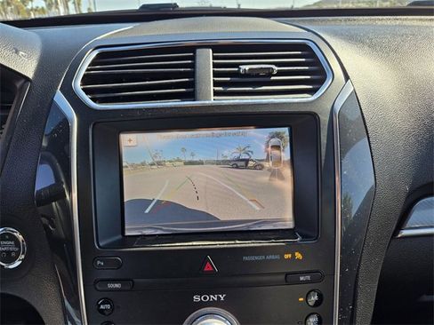 Used 2019 Ford Explorer Sport image 11