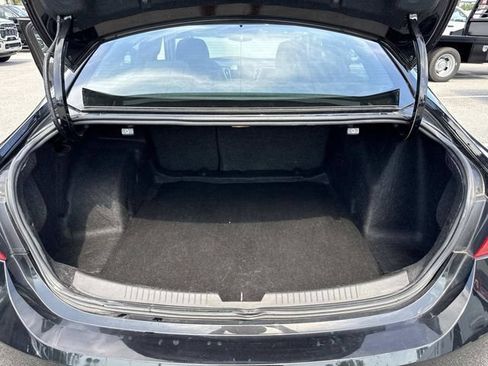 Used 2023 Chevrolet Malibu LT FWD image 30