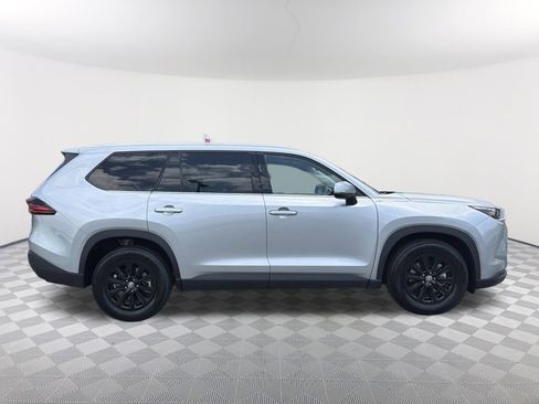 Certified 2025 Toyota Grand Highlander FWD image 9