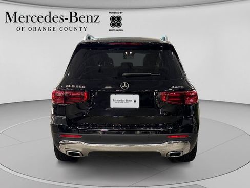 Used 2026 Mercedes-Benz GLB 250 4MATIC image 3