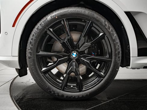 New 2026 BMW X7 xDrive40i w/ M Sport Package image 13
