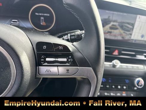 Used 2023 Hyundai Elantra SEL w/ Convenience Package image 26